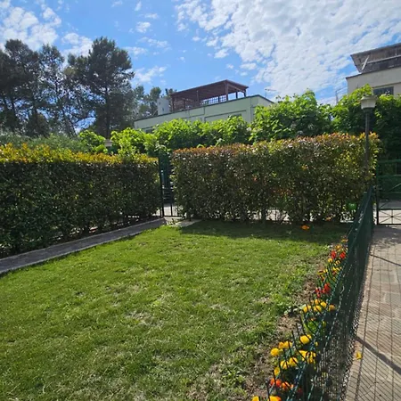 Molla Garden * Golem (Tirana)